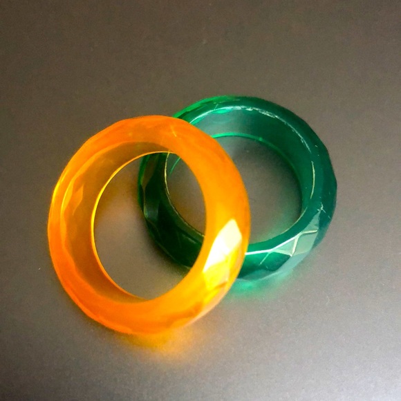 Jewelry - 🇺🇸Set of two plastic faceted rings